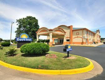 Rodeway Inn Montgomery Zewnętrze zdjęcie